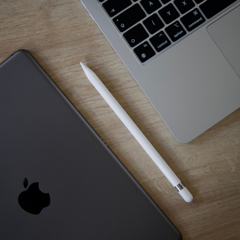 website pop up macbook ipad